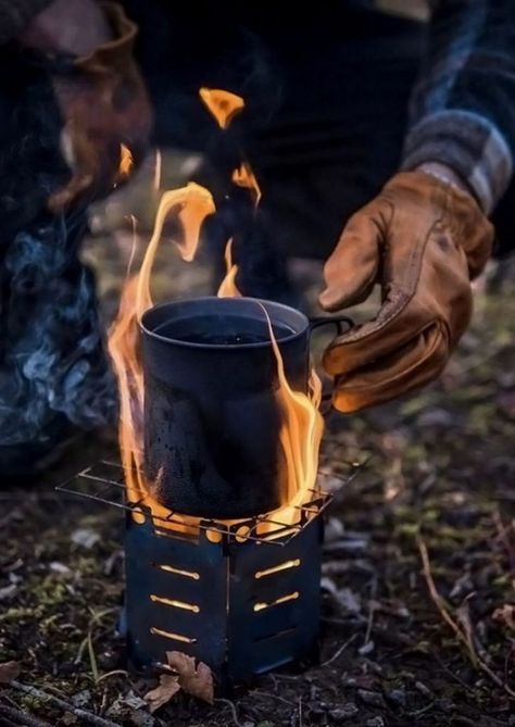 Rise and Shine (26 Photos) - Suburban Men Bushcraft Gear, Camping Photography, Camping Aesthetic, Bushcraft Camping, Call Of The Wild, Rise And Shine, Adventure Camping, Outdoor Life, Camping & Hiking