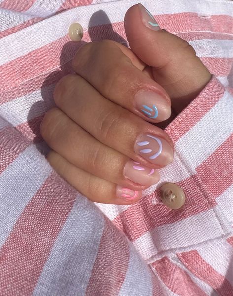 Pink Smiley Face Nails Short, Short Nail Designs Smiley Face, Cute Short Nails Smiley Face, Smile Face Nails, Neutral Smiley Face Nails, Gel Nails Ideas Short Smiley Faces, Smiley Nails, Smiley Face Nails, Cute Simple Nails