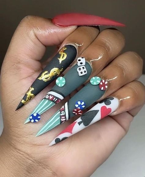 Poker Nails Design Las Vegas, Casino Theme Nails, Nail Art Stilleto, Casino Nails, Vegas Nail Art, Cards Nails, Class Nails, Iconic Nails, Las Vegas Nails