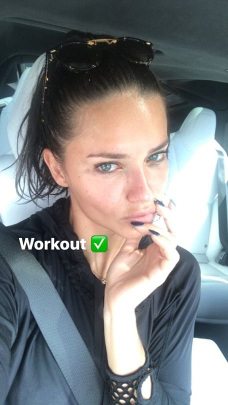 The Goddess Adriana Lima Diet, Body Reference, Elegant Nails, Adriana Lima, The Goddess, Funky Art, Ig Story, Hair Wrap, A Woman