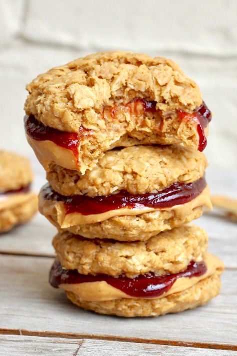 Recipe Dessert Easy, Peanut Butter Jelly Cookies, Cookies Sandwich, Jelly Cookies, Sandwich Cookie, Cookie Sandwiches, Peanut Butter And Jelly, Peanut Butter Jelly, Delicious Sandwiches