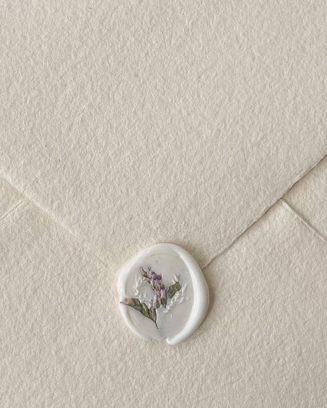 Wax seals with dried flowers are officially our favorite embellishment 🌾 | Instagram Taylor Core, Wax Stamp, Text Art, Iphone Icon, Father Of The Bride, Letter Writing, Wax Seals, Branding Inspiration, Love Letters