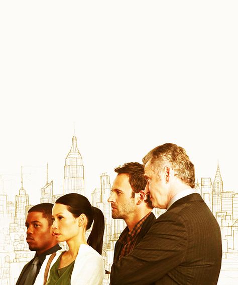 Dream Team Elementary Tv Show Wallpaper, Elementary Tv Show, Sherlock Holmes Elementary, Elementary Tv, Elementary Sherlock, Joan Watson, People Moving, Mystery Show, Jonny Lee Miller