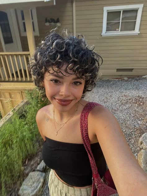 Curly Bixie Haircut Girl, Female Short Haircut Round Faces, Baby Cut Hairstyle For Women, Super Short Curly Haircuts, Curly Hair Pixie Cut Round Faces, Short Color Hair, Short Curly Cuts For Round Faces, 3b Short Curly Hair, Short 2c Hair