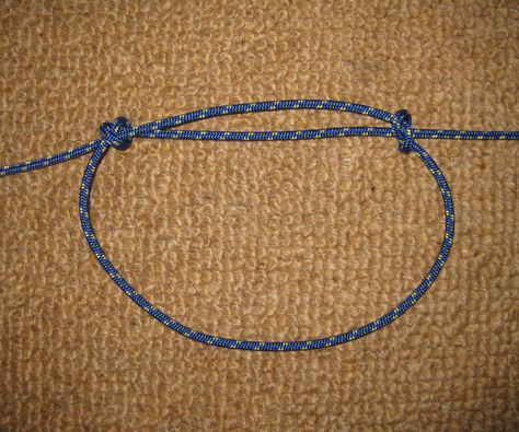 I have seen Instructables for making sliding knots for necklaces but I wanted a sliding knot which worked in reverse.  The normal sliding knot is a fisherman's knot which is the ideal knot for joining two ends of rope together. For a bracelet the cord will be in a loop and if you tie the normal fisherman's knot and pull the ends apart the 2 individual knots will pull apart and the loop will get smaller and if you pull the ends within the loop the loo... Fishermans Knot, Sliding Knot Bracelet, Overhand Knot, Jewelry Knots, Bracelet Knots, Coin Pendant Necklace, Crochet Bracelet, Knot Bracelet, Sliding Knot