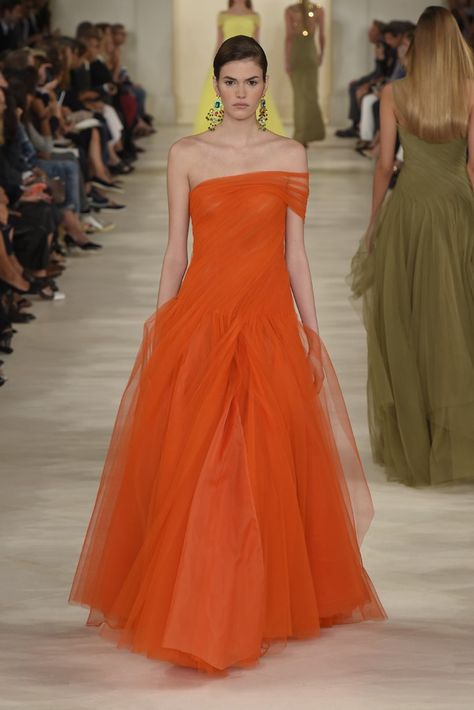 Orange Evening Gown, Orange Gown, Fashion Diary, Rust Orange, Street Style Inspiration, Couture Gowns, Fantasy Fashion, Orange Dress, Fashion Week Spring