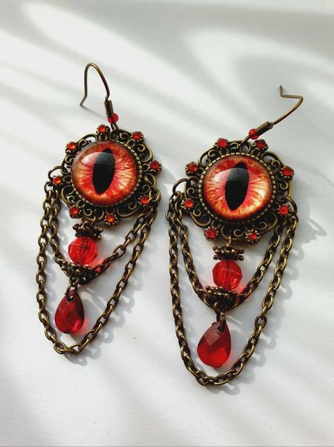 Dragon Eye Jewelry, Eye Earrings Clay, Lizard Eye, Persian Jewelry, Diy Bohemian, Gothic Dragon, Dragon Cat, Dragon Eyes, Dragon Eye