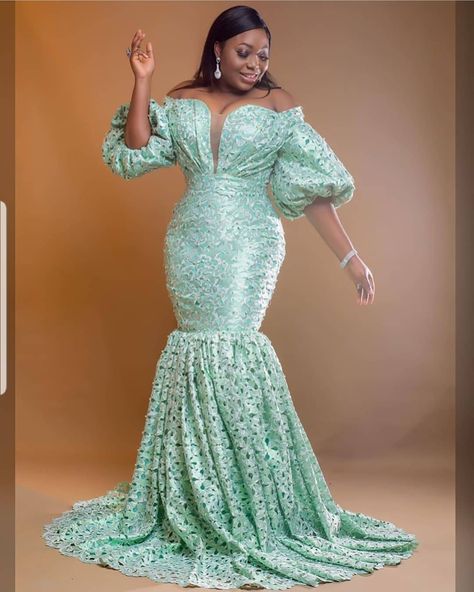 Naija Party & Owanbe on Instagram: “Style Inspiration by @hopebykikiokewale #asoebi #styleinspiration #owambe #naijapartyowanbe” Nigerian Lace Styles, African Lace Styles, Long African Dresses, African Prom Dresses, Lace Gown Styles, Lace Dress Styles, African Lace Dresses, Aso Ebi Styles, African Traditional Dresses