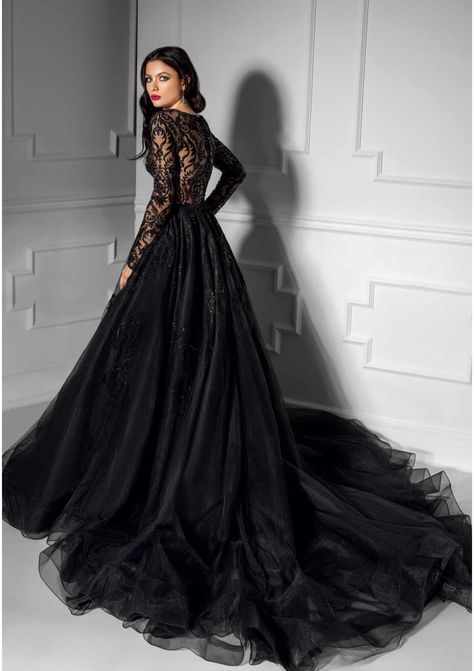 Black Lace Ball Gown, Lacy Wedding Dresses, Black Bridal Dresses, Black Lace Wedding Dress, Black Lace Wedding, Baju Kahwin, Black Wedding Gowns, Wedding Dress Black, Black Ball Gown