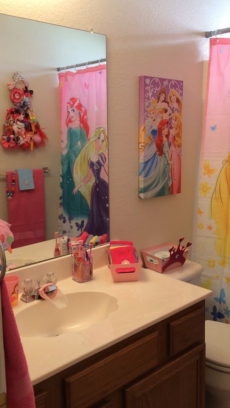 Disney Princess Bathroom Ideas, Princess Bathroom Ideas Kids, Disney Princess Bathroom, Princess Bathroom, Girl Bathroom Decor, Girls Bathroom Ideas, Girl Bathroom, Girl Bathrooms, Toddler Girl Room