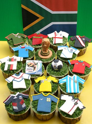 World Cup: FIFA 2010 Soccer Cake Pops, Soccer Treats, Fifa 2010, Soccer Cookies, Soccer Cupcakes, World Cup Games, Sports Party Decorations, Soccer Cake, Soccer Birthday Parties