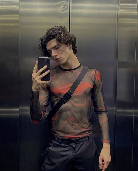 Matheus Almeida on Instagram: “eu agora vestindo @alfinvaron” Techno Outfit, Rave Fits, High Fashion Men, Look Festival, Genderless Fashion, Gay Fashion, Queer Fashion, Foto Tips, Mens Outfit Inspiration