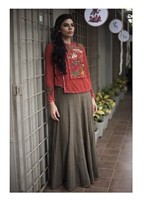 Outfit Indian, Navratri Dress, Over Skirt, Lehenga Blouse Designs, Simple Kurta Designs, Simple Kurti Designs, Designer Kurti Patterns, Blouse Designs Indian, Choli Designs