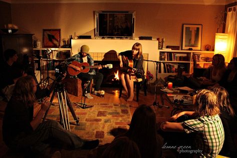 Worship Room, Music Workshop, House Concert, Tiny Desk, Tiny Desks, San Francisco State University, Americana Music, Dinosaur Jr, Open Mic Night