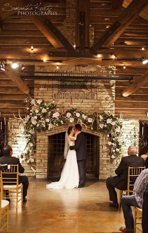 Five Oaks Lodge Wedding Venue Tulsa OK 74037 Lodge Wedding Decor, Lodge Reception, Wedding Reception Rooms, Tulsa Wedding Venues, Simple Wedding Reception, Oklahoma Wedding Venues, Tulsa Wedding, Daytime Wedding, Cabin Wedding