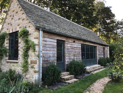 Garden Cottage, 2 bed nr Soho Farmhouse, Cotswolds - Guesthouses for Rent in Oxfordshire, England, United Kingdom - Airbnb Soho Farmhouse Interiors, Cotswold House, Cotswold Cottage, Cotswolds Cottage, Soho Farmhouse, Oxfordshire England, Cotswolds England, Small Tiny House, Historic House