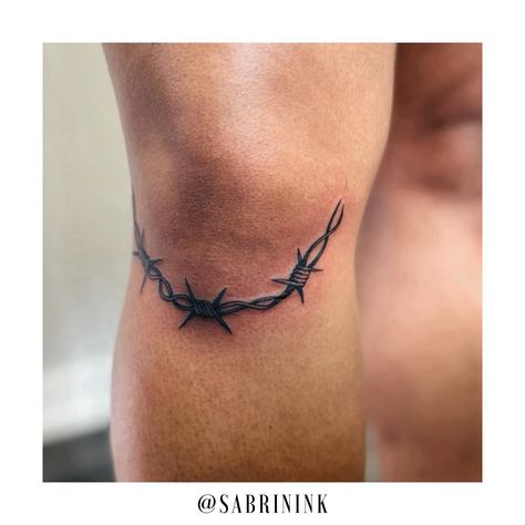 I am absolutely in love with this tattoo, so cute 😍 #kneetattoo #barbedwiretattoo #barbedwire #tattooartist #calgarytattoo #yyctattoo #calgary #yyc Barbwire Tattoo, Knee Tattoo Ideas, Wire Tattoo, Barbed Wire Tattoos, Barb Wire, Bat Tattoo, Knee Tattoo, Barbed Wire, April 25