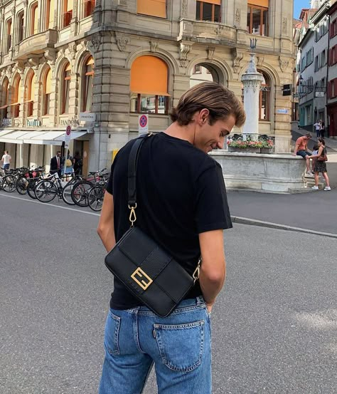 « It’s not a bag, it’s a baguette » @fendi #fendibaguette Fendi Baguette Outfit, Fendi Outfit, Birkin 40, Fendi Baguette Bag, Fendi Men, Lux Fashion, Fendi Bag, Fall Fashion Casual, Men Bag