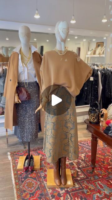 MARTINELLI ROMA on Instagram: "💛🩶🧡 per acquisti scrivimi su whatsapp +39 3922633896🤗🤗🤗" Martinelli Roma, What To Wear To Church, December 21, Clothes Outfits, Work Style, Working Woman, Style Tips, Work Fashion, Style Fashion