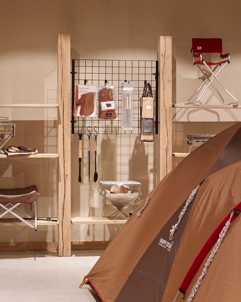 FRAME | How outdoor lifestyle brand Snow Peak encourages a connection between interior and exterior in its London flagship Timber Staircase, Japanese Tea House, Retail Space Design, Architecture Magazine, Spatial Design, Country Lifestyle, Architecture Magazines, Camping Decor, Snow Peak