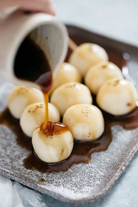 Mitarashi Dango Aesthetic, Dango Aesthetic, Sweet Soy Sauce Recipe, Japanese Dango, Recipe With Tofu, Dango Recipe, Mitarashi Dango, Soy Sauce Recipe, Desserts Japonais