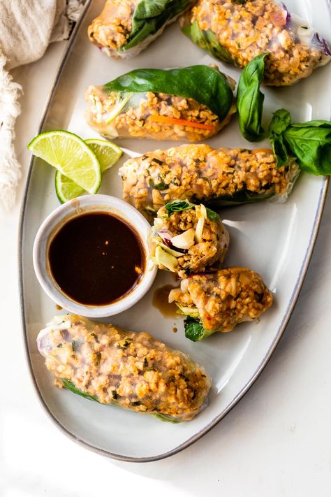 Chicken Summer Rolls, Hoisin Dipping Sauce, Shrimp Summer Rolls, Summer Rolls Recipe, Chicken Spring Rolls, Chicken Chopped Salad, Ground Chicken Recipes, Boneless Chicken Thigh Recipes, Summer Rolls