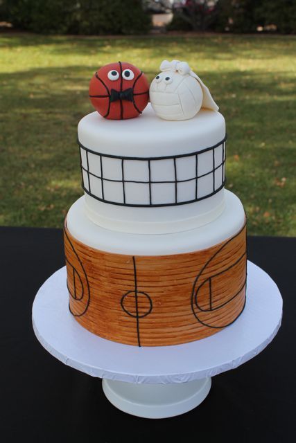 His&Her sports theme Wedding cake~Volleyball&Basketball photo only) Basketball Wedding Cake, Basketball Theme Wedding Ideas, Basketball Themed Wedding, Basketball Wedding Ideas, Cake Volleyball, Volleyball Wedding, Sports Theme Wedding, Volleyball Cake, Basketball Wedding