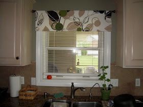 Kitchen Valance Ideas, Sewing Curtains Valance, Diy Kitchen Curtains, No Sew Valance, Diy Window Blinds, Window Valance Diy, Valance Tutorial, Modern Valances, Diy Valance