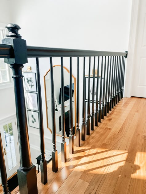 How to Paint Dated Railings - Mal and Jess Painted Staircase Railing, Kichen Remodel, Black Painted Stairs, Painted Banister, Painted Stair Railings, White Stair Risers, Black Stair Railing, Stair Railing Makeover, Redo Stairs