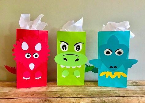 Dinosaur Gift Bags, Dinosaur Birthday Decor, Dinosaur Favor Bags, Dinosaur Party Bags, Dinosaur Favors, Dinosaur Party Favors, Dinosaur Theme Party, Dinosaur Gifts, Dinosaur Decor