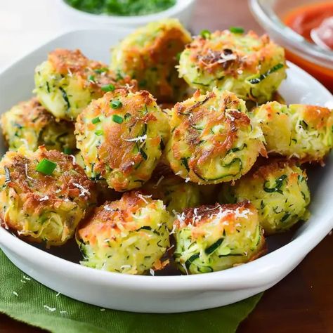 Zucchini Garlic Bites: A Flavorful and Healthy Treat Zucchini Garlic Bites Recipe, Zucchini Garlic Bites, Weight Watchers Zucchini, Garlic Bites, Food Staging, Unique Side Dishes, Zucchini Bites, Yummy Veggies, Kidney Diet