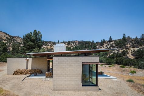 2018 COTE Top Ten Winner: Sawmill by Olson Kundig | Residential Design Olson Kundig, American Architecture, Desert Homes, Architecture Awards, Global Design, Residential Design, Residential Architecture, Architecture Project, A House