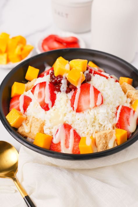 Asian Shaved Ice, Korean Bingsu Recipe, Bingsu Recipe, Bingsu Korean, Korean Shaved Ice, Plaid Apron, Korean Desserts, Shaved Ice, Marinated Chicken