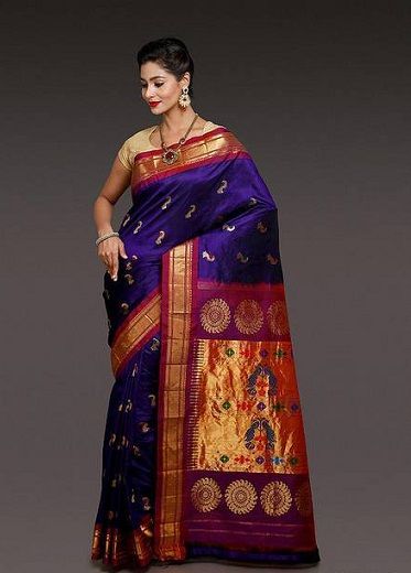 30 Beautiful Paithani Sarees Collection With Pictures | Styles At Life Saree Model, Paithani Silk Saree, Elegant Sarees, Pattu Saree Blouse Designs, Paithani Saree, Paithani Sarees, Plan A Wedding, Purple Saree, Beautiful Sarees