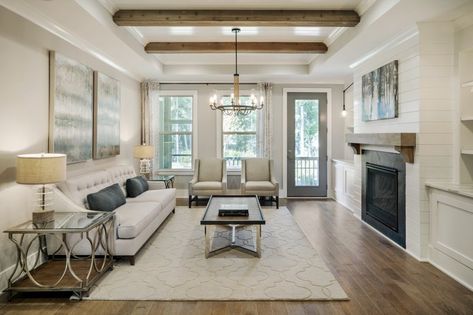 12ft Ceilings Living Room, Short Ceiling Living Room, Japanese Country House, 12ft Ceilings, Short Ceiling, Feature Wall Bedroom, Classic White Kitchen, Ceiling Texture, Boy’s Room