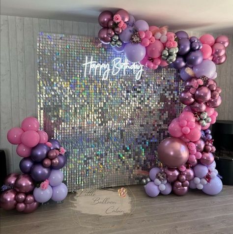 Birthday Ideas Indoor, Party Set Up Ideas Layout, Festa All Pink, Purple Birthday Party Decorations, 23rd Birthday Decorations, 14th Birthday Party Ideas, Purple Birthday Party, Sweet Sixteen Birthday Party Ideas, 18th Birthday Decorations