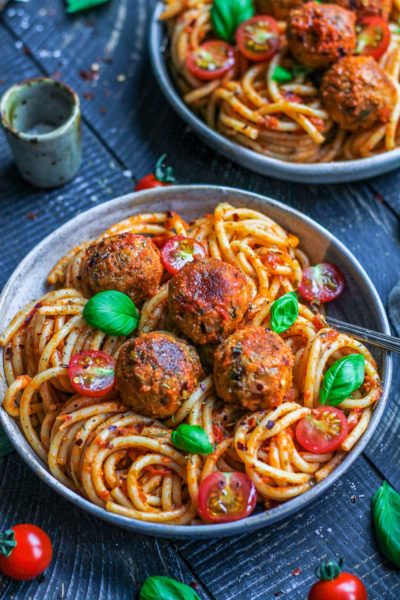 Tempeh Meatballs, Vegan Tempeh, Easy Tomato Sauce, Seafood Meals, Vegan Meatballs, Vegan Dinner Ideas, Veggie Meals, Plant Based Meals, Meatballs Recipe