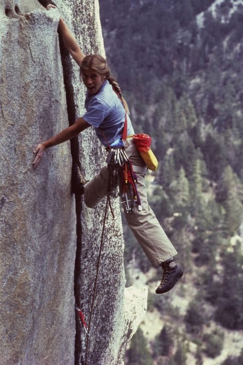 Climbing Board, Lynn Hill, Climbing Girl, Copper Wedding, Rock Climbers, Ice Climbing, Vintage Inspiration, Cooler Look, Mountain Climbing