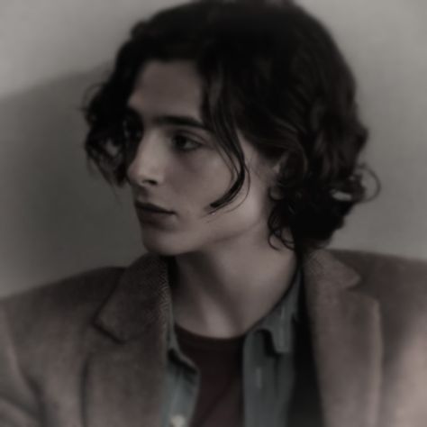 Regulus Acturus Black, Timmy T, Black Inspiration, Regulus Black, All The Young Dudes, Punk Hair, Marauders Era, Sirius Black, Timothee Chalamet