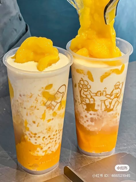 Yellow Drinks, Mango Shake, Best Korean Food, Food Deserts, Trip Snacks, Mango Drinks, Iced Drinks Recipes, Candy Drinks, Refreshing Drinks Recipes