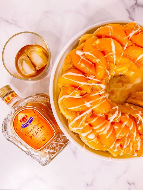 Crown Royal Cake, Crown Royal Recipes, Peach Cobbler Pound Cake Recipe, Peach Cobbler Cheesecake Recipe, Crown Royal Peach, Peach Cobbler Pound Cake, Peach Cobbler Cake, Crown Royal Whiskey, Peach Cupcakes