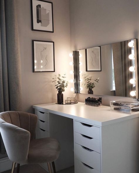 Get inspired with our IKEA DRESSING TABLE IDEAS. Our images will fuel your creativity, helping you take your design ideas to the next level...Trust Houszed... #ikeadressingtableideas #ikeamalmdressingtableideas #dressingtableikeaideas #ikeadressingtablehacksmallspaces #ikeadressingtablehack #ikeadressingtable #ikeamalmdressingtable #dressingtableikea #ikeabrimnesdressingtable #whitedressingtableikea Ikea Dressing Table, Dressing Table Ideas, Dressing Room Decor, Santa's Reindeer, Bedroom Dressing Table, Makeup Room Decor, Beauty Room Decor, White Desk, Bedroom Vanity