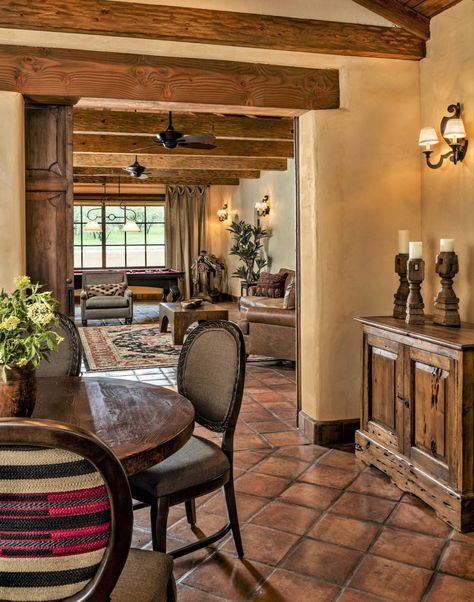 Old Ranch Restoration - Linda Robinson Design Texas Ranch Interior, Saltillo Tile Living Room, Hacienda Living Room, Ranch House Living Room, Spanish Ranch Style Homes, Southwestern Interior Design, Southwestern Homes, Southwestern House, Southwestern Interior