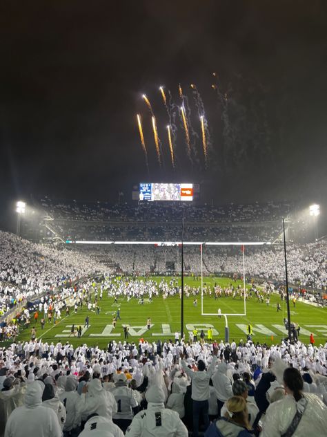 game day penn state pennsylvania psu tailgate whiteout game crowd football Penn State Aesthetic, Drew Allar, Whiteout Game, Penn State Volleyball, Penn State Game, Penn State College, College Goals, Penn State Football, Pennsylvania State University