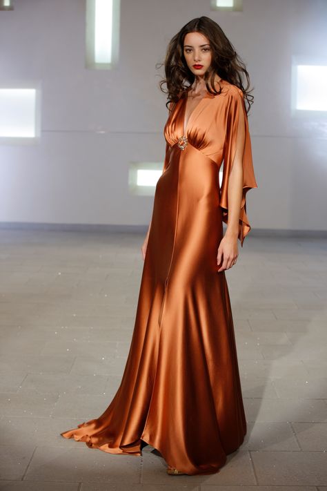 Copper charmeuse silk gown from Marc Bouwer Couture NYC Fashion week Copper Color Dress, Copper Dress, Silver Cocktail Dress, Satin Fashion, Silk Gown, Color Dress, Looks Chic, Gorgeous Gowns, Orange Dress