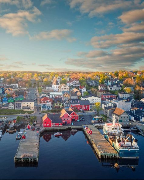 Tag #kings_villages 🏆The Artist 👉@argenel 🎊 . Location: Lunenburg Nova Scotia, Canada . 🎉🎊🎉 Our Congratulations!!🎉🎊🎉 . Please visit Her/His… Best Honeymoon Locations, Lunenburg Nova Scotia, Nova Scotia Travel, Mahone Bay, Arctic Tundra, Honeymoon Locations, Canadian Travel, Best Honeymoon, Majestic Mountains