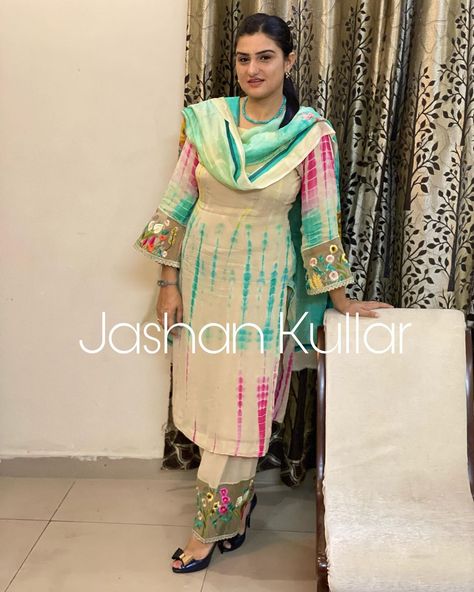 Semi formals💝 Suit Closet, Embroided Suits, Tie And Die, Cotton Suit Designs, Embroidery Suits Punjabi, Fancy Suit, Punjabi Outfits, Designer Kurti Patterns, Machine Work