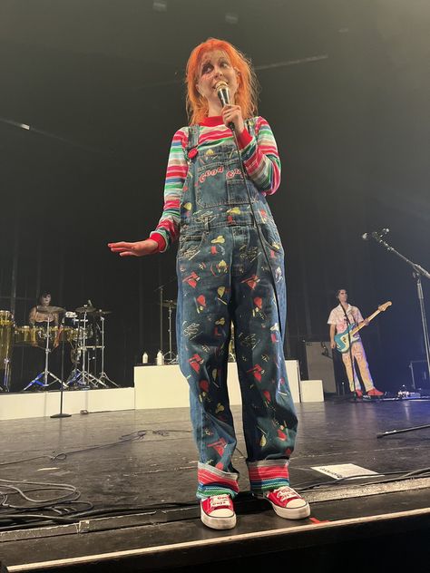 Halloween Costumes With Overalls, Costumes With Overalls, Orange Wig, Chucky Costume, Cute Group Halloween Costumes, Group Halloween Costumes, Hayley Williams, Paramore, Halloween Costumes Women