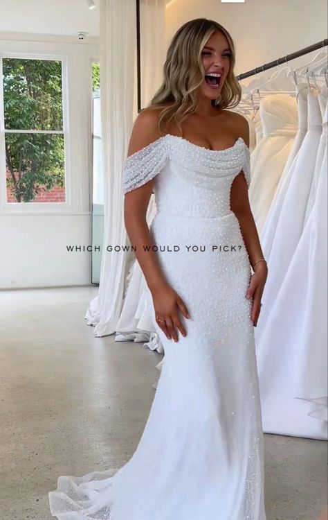 Silk Bridal Gown, Rusting Wedding, Plain Wedding Dress, Pearl Wedding Dress, Curvy Bride, Cute Wedding Dress, Lace Beach Wedding Dress, Dream Wedding Ideas Dresses, Wedding Theme Colors