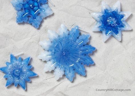 Resin Flower Christmas Ornaments, Snowflake Resin Ornament, How To Make Resin, Blue Flower-shaped Resin Earrings, Bauble Ornaments, Bell Ornaments, Holographic Glitter, Snowflake Ornaments, White Glitter